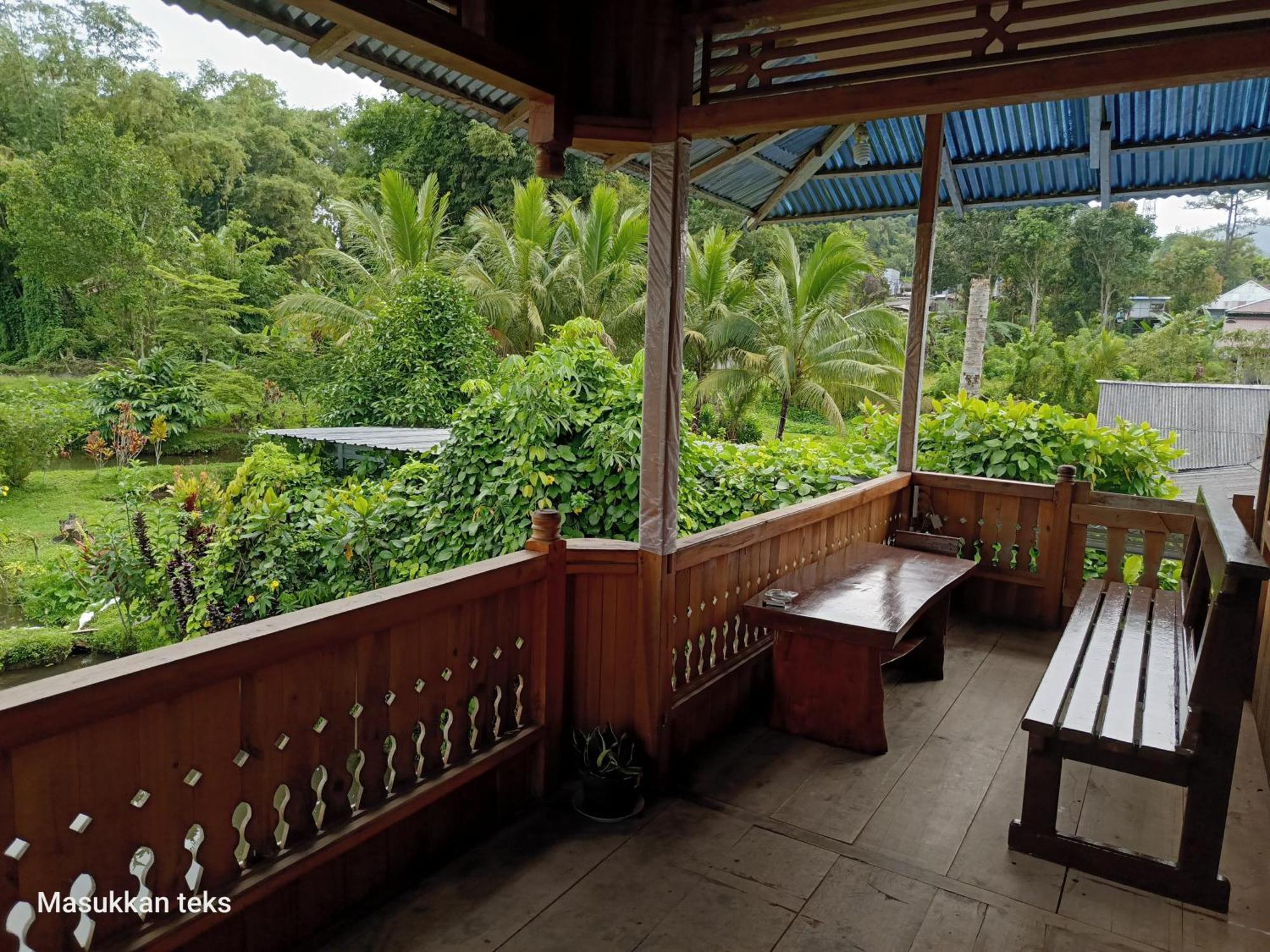 Talaga Tomohon Home Stay And Fishing Pond Exterior photo