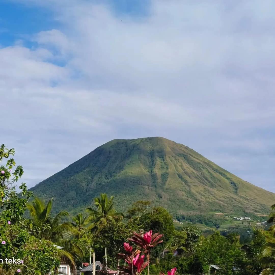 Talaga Tomohon Home Stay And Fishing Pond Exterior photo